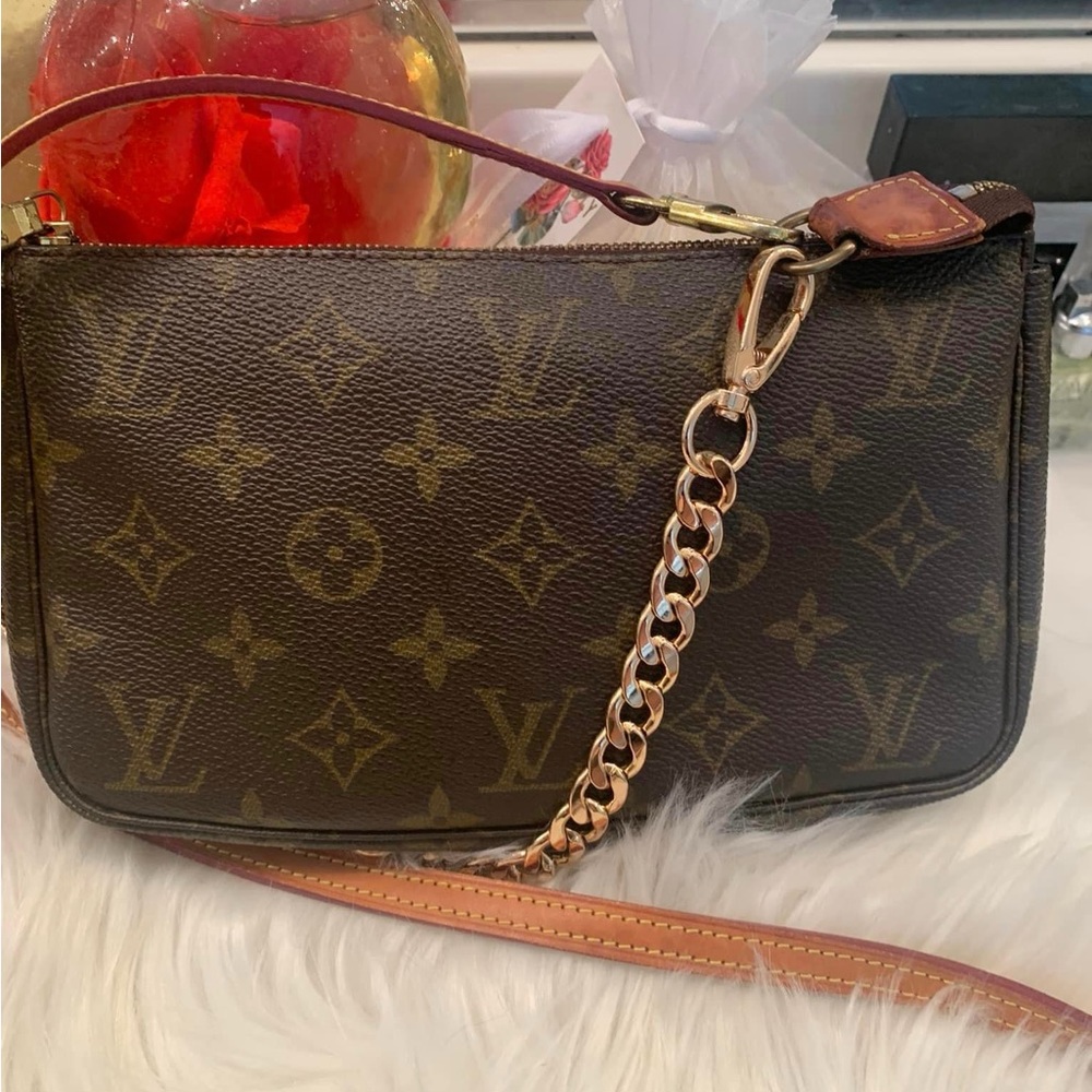 Authentic Louis Vuitton Pochette Accessories